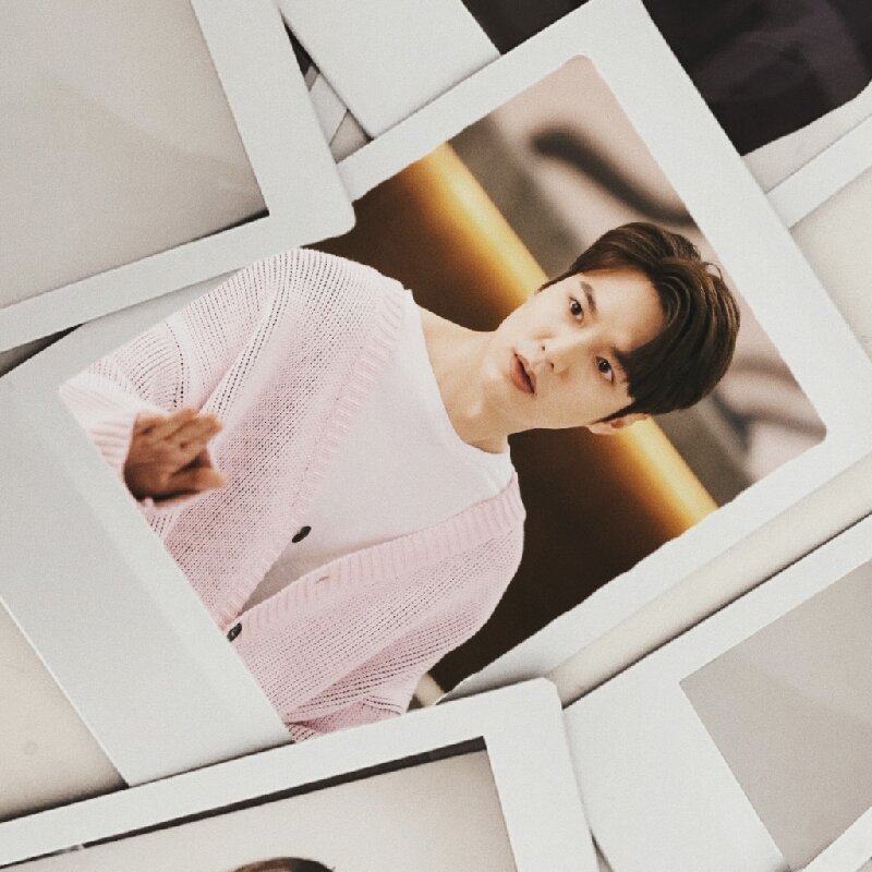 30/50PC Korean Idol Lee Minho  - Korean Lifestyle Magazine avis et prix