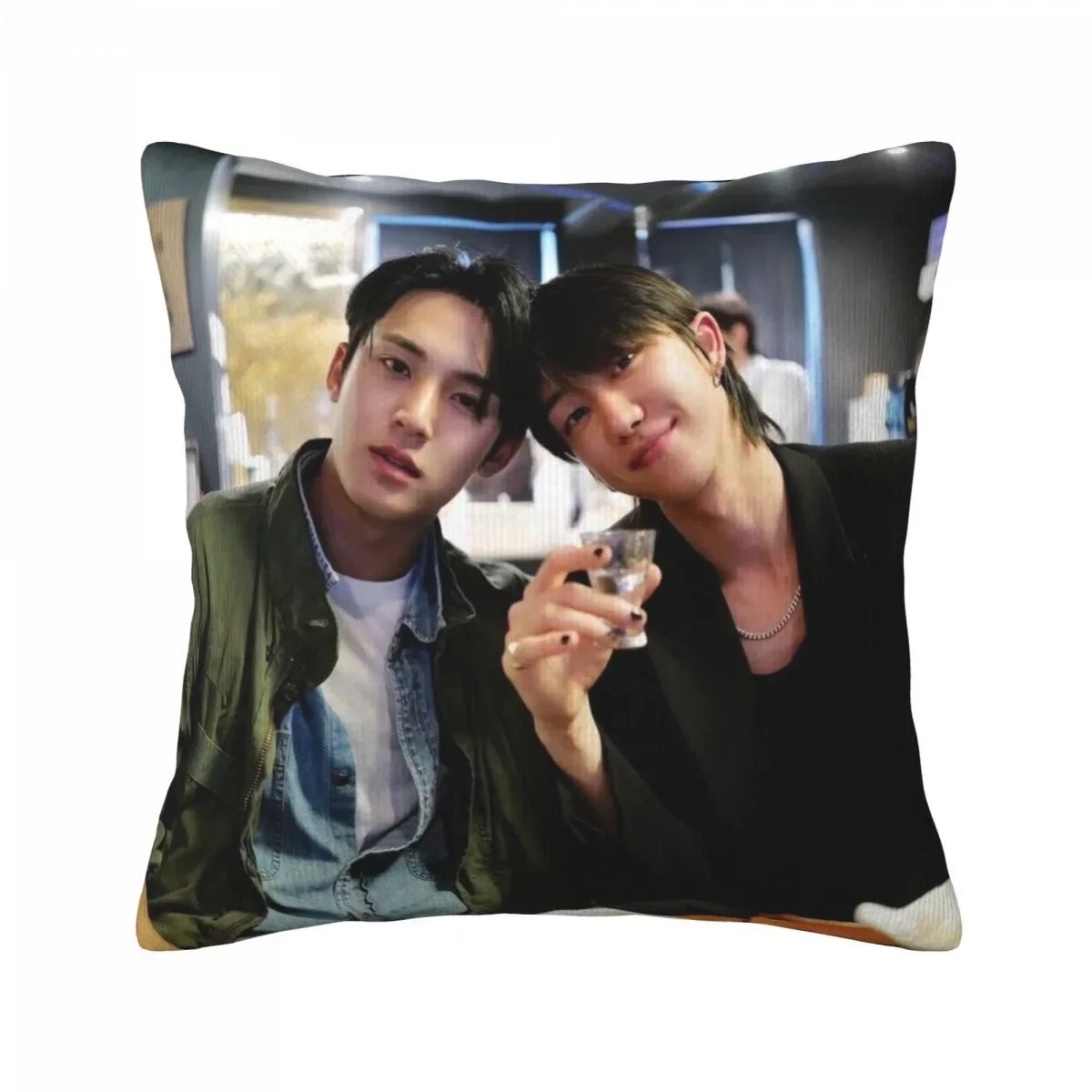 Korean 17 MINGYU Magazine Cove - Korean Lifestyle Magazine avis et prix